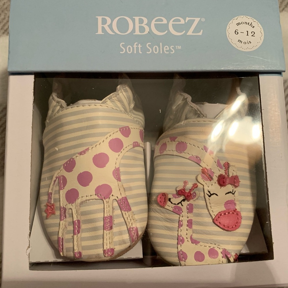Brand new in box Robeez girl soft sole 6-12m